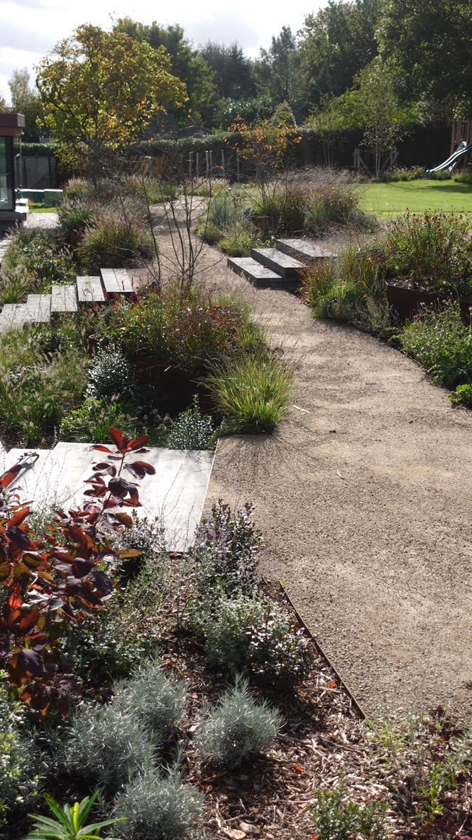 Cookham-Family-Garden-Arts&Craft